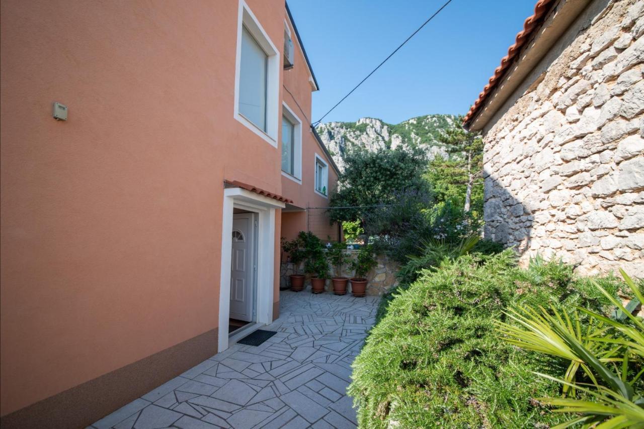 Apartman Sous Les Rochers Grižane Dış mekan fotoğraf