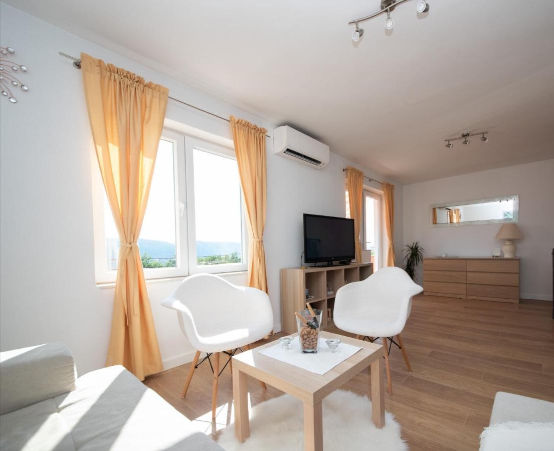 Apartman Sous Les Rochers Grižane Dış mekan fotoğraf