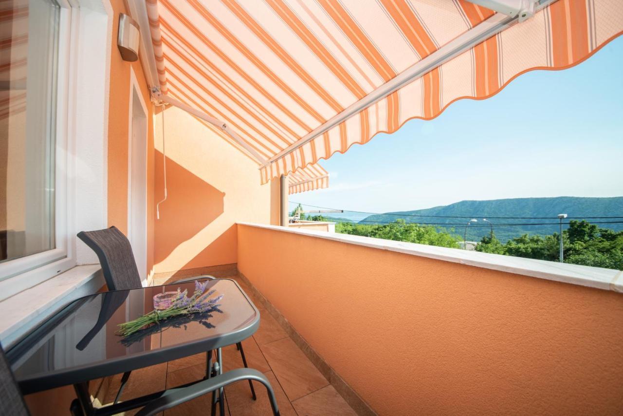 Apartman Sous Les Rochers Grižane Dış mekan fotoğraf
