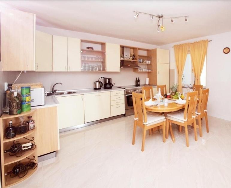 Apartman Sous Les Rochers Grižane Dış mekan fotoğraf