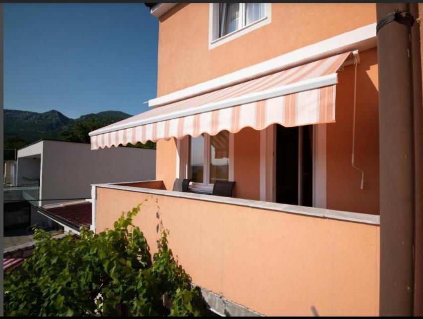 Apartman Sous Les Rochers Grižane Dış mekan fotoğraf
